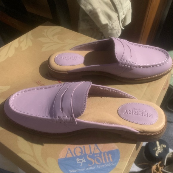 SPERRY Seaport Fina Mule - LILAC COLOR NEW w/o BOX
Size 6.5 - Picture 8 of 9